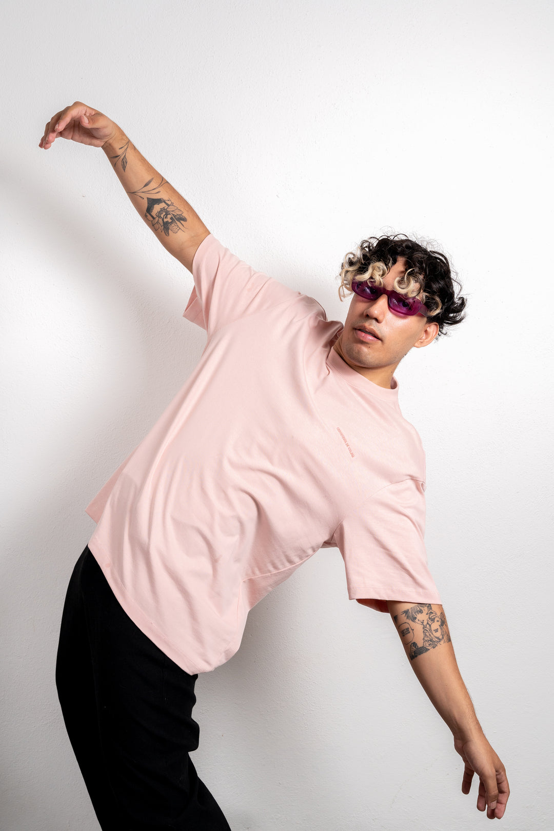 PLAYERA OVERSIZED ROSA CERVECERIA