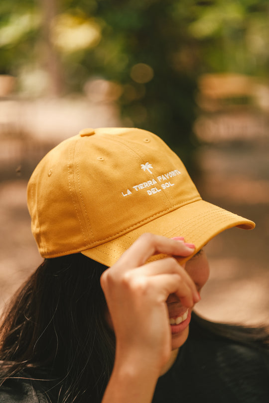 GORRA AMARILLO MOSTAZA LA TIERRA FAVORITA DEL SOL
