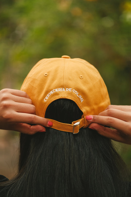 GORRA AMARILLO MOSTAZA LA TIERRA FAVORITA DEL SOL