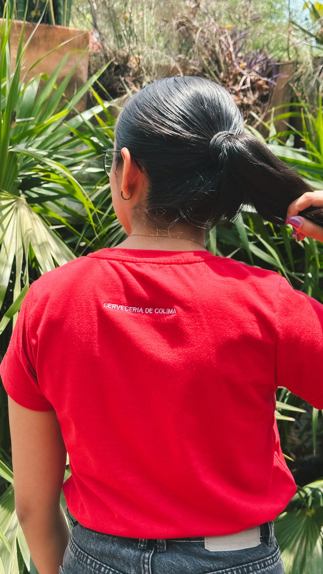 BSCS PLAYERA MUJER BORDADA VOLCAN ROJO